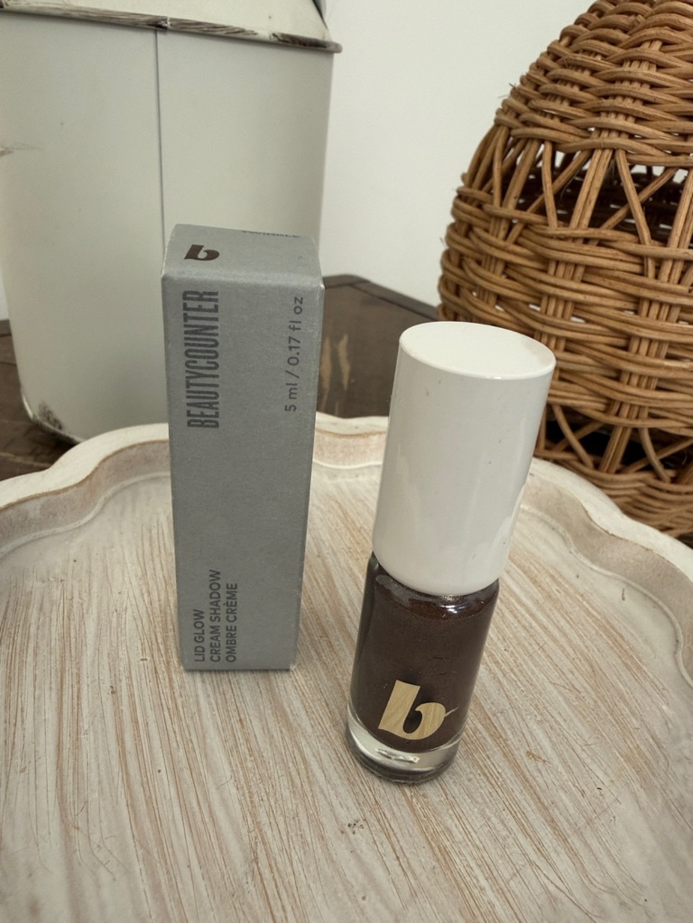 Beautycounter Lid Glow Cream Shadow in Deep Brown - Smoky Eye - Twinkle